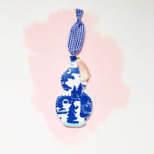 Load image into Gallery viewer, blue-gourd-vase-ornament-pink